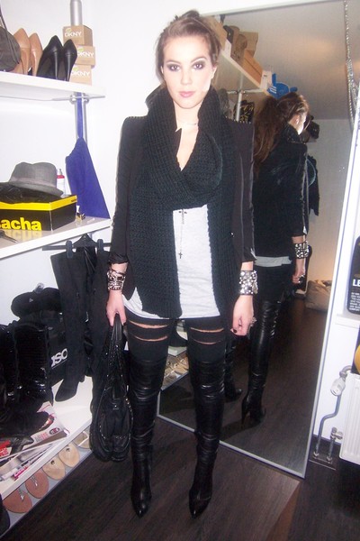 Celebrity Fashion Trends  Cowboy Boots on Leather  Knee Length Black Boots  I Love Em  And They   Re From Zara